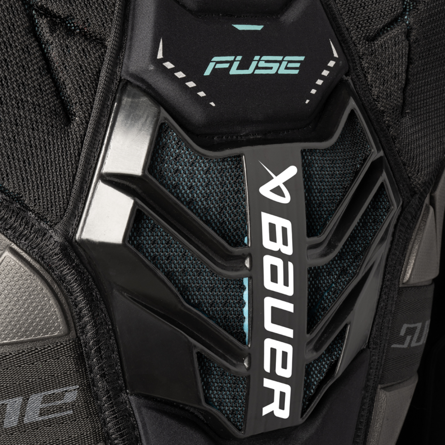 Нагрудник BAUER S26 SUPREME FUSE INT