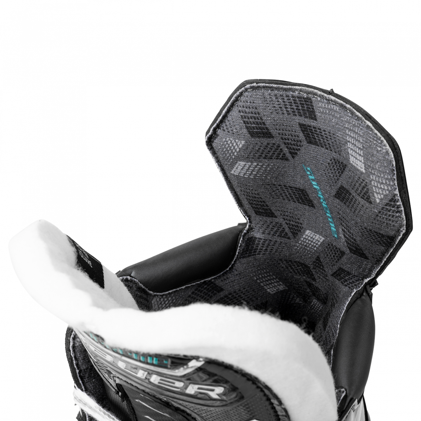 Коньки BAUER S26 SUPREME F40 INT
